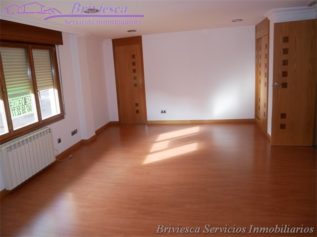 Venta Local en Plaza Sta Casilda 1, Briviesca Servicios Inmobiliarios _12