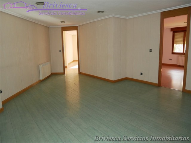 Venta Local en Plaza Sta Casilda 1, Briviesca Servicios Inmobiliarios _5